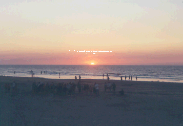 Sonnenuntergang am Strand (www.ameland-tips.de)